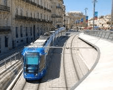 Tramway เดินทางรอบเมือง ชานเมือง