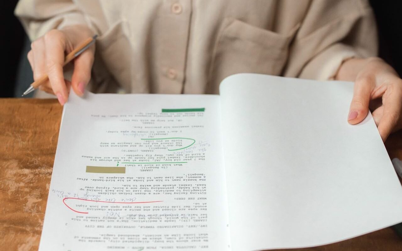 บริการเอกสารสมัครเรียนต่อ application documents -CV SOP LOR